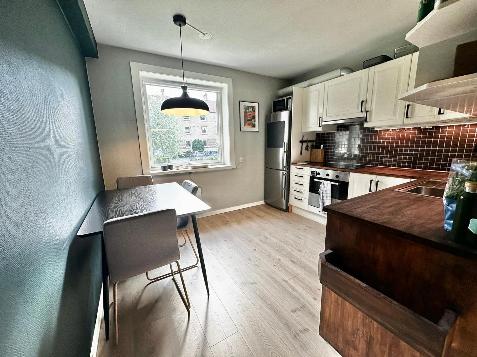 Apartment Cozy With West Facing Balcony At Teisen