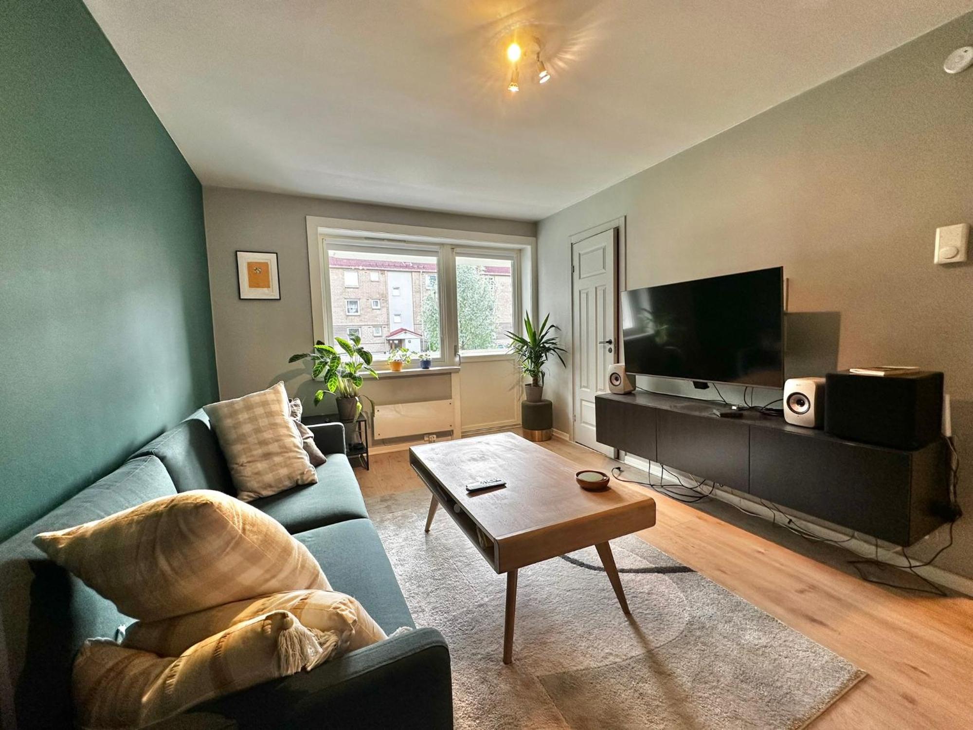 Cozy With West Facing Balcony At Teisen Apartment *